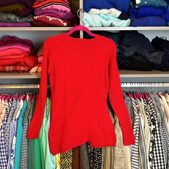 The Limited red long sleeve crew neck sweater size XS NWT - Picture 3 of 3